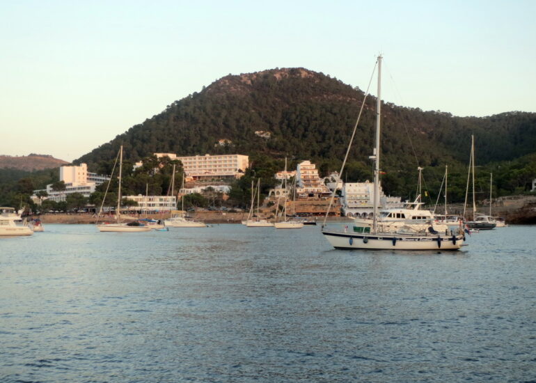 42. Ibiza, l'ouvert de la cala de Portinatx au NW
