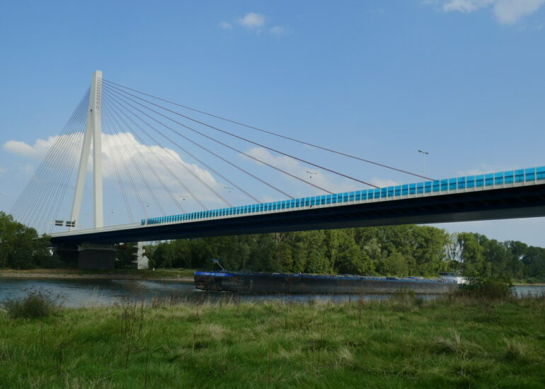 43. Le Rhin