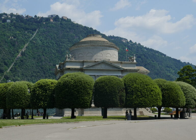 47. Lac de Côme, le temple dédié à Alessandro Volta