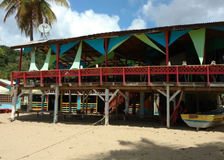 48. Castara, le restaurant de plage (où l'on mange bien pour pas cher)