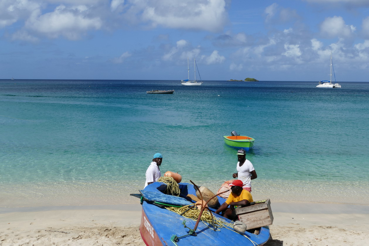 48. Hillsborough, le chef-lieu de l'île, côté mer