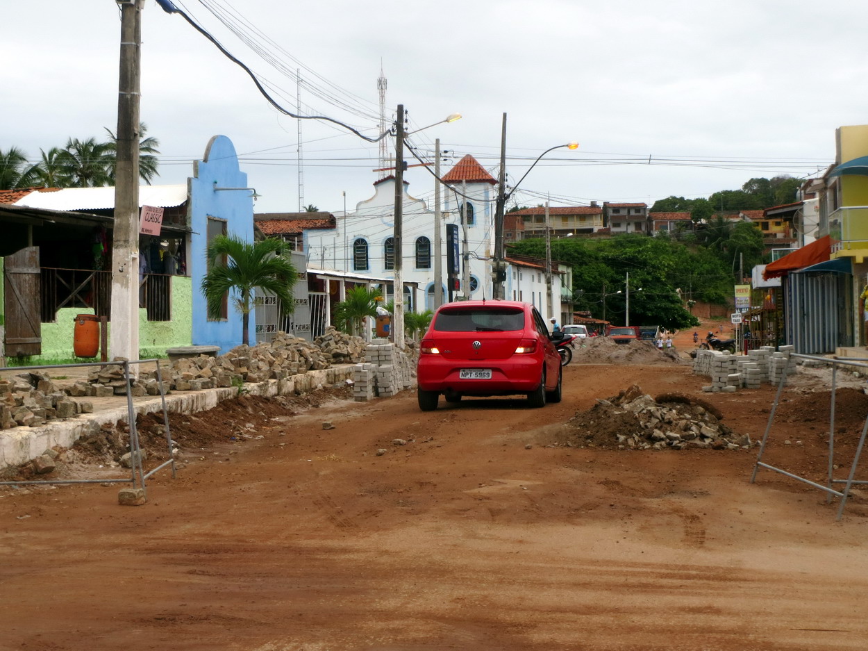 48. Jacuma, petite ville du littoral en chantier, tout en couleurs et en travaux