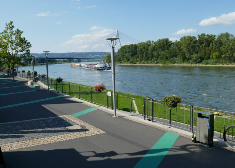 46. Notre arrêt favori sur le Rhin