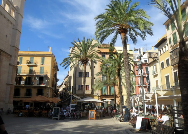 5. Palma, la place de la Llotja