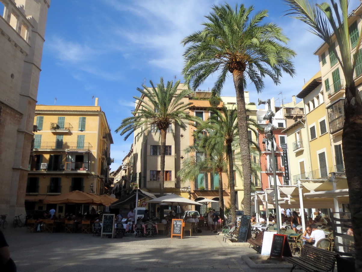 5. Palma, la place de la Llotja