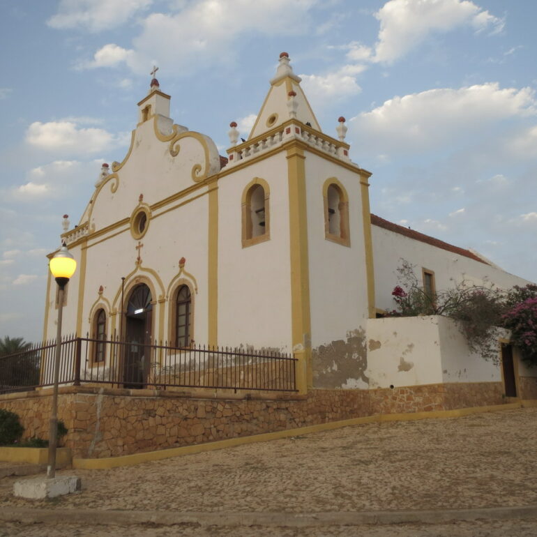 7. Vila do Maio, l’église