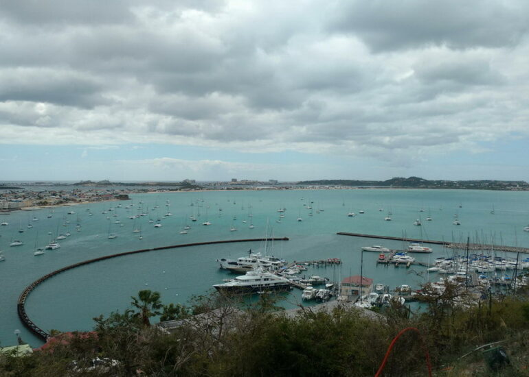 9. St Martin, Marigot, la baie et la marina