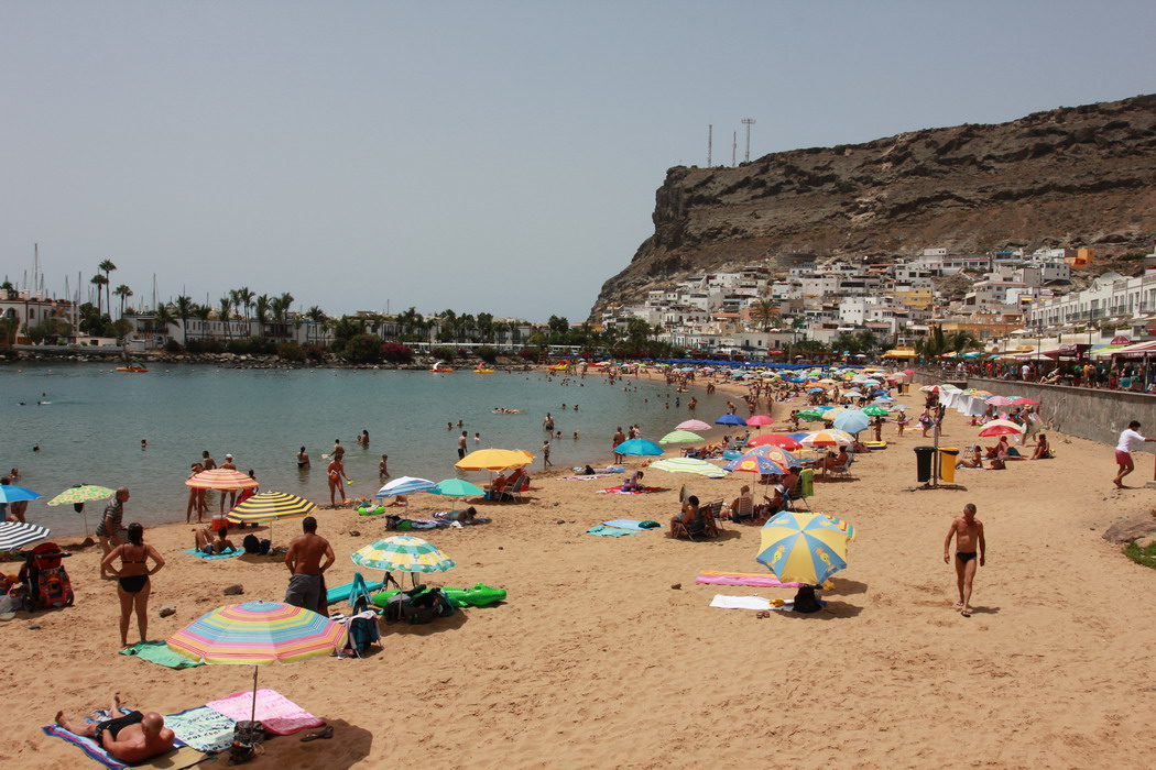 16. Puerto de Mogan, la plage