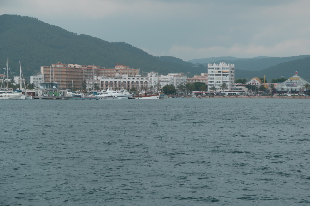 18. Ibiza, San Antonio de Abad, beaucoup de béton !