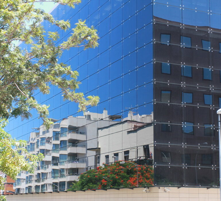 23. Santa Cruz de Tenerife