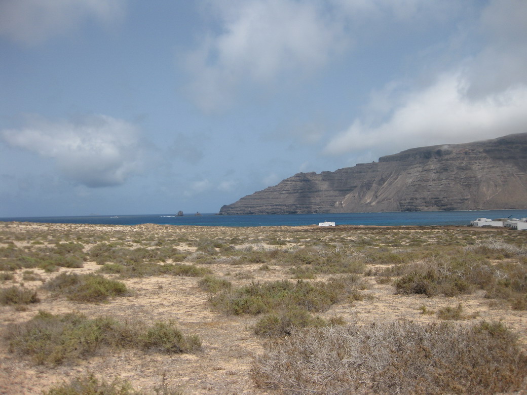 6. Pointe nord de l'île voisine Lanzarote