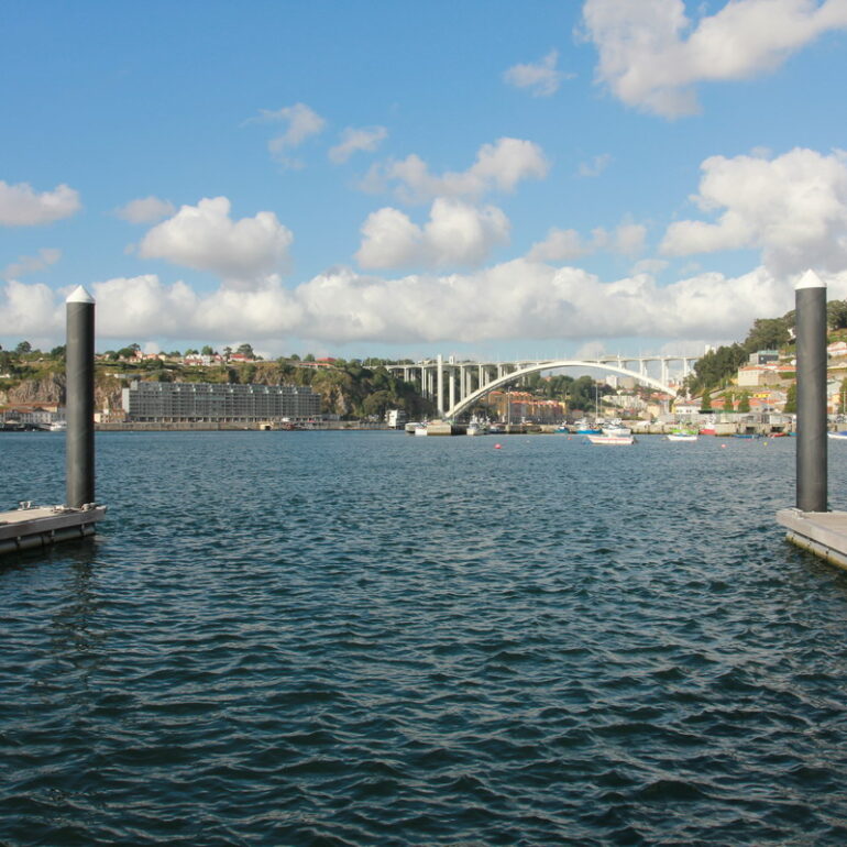 13. Porto, de la marina, le pont de l'Arabida