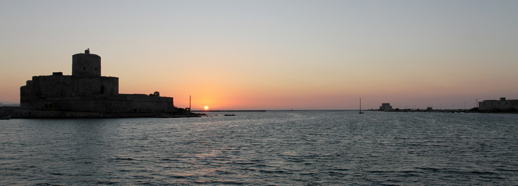 20. Trapani, torre della Colombaia du mouillage