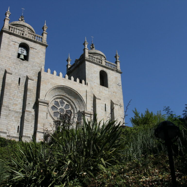 24. Porto, la Sé, cathédrale forteresse du XIXème