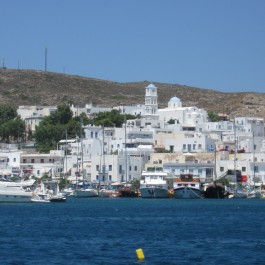 9. Milos, port d’Adama